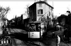 Toulon, carte postale montrant un tramway route de la Palasse