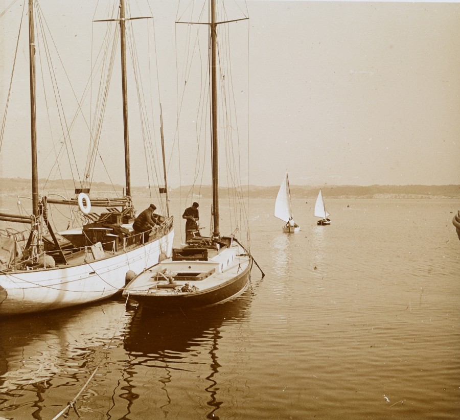 Deux bateaux à Bandol