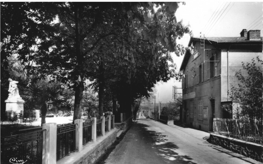 FRAD083_2FI MAZAUGUES 002;jpg 001