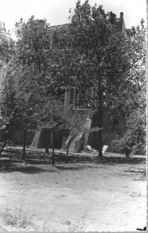 FRAD083_2FI SEILLONS-SOURCE-D