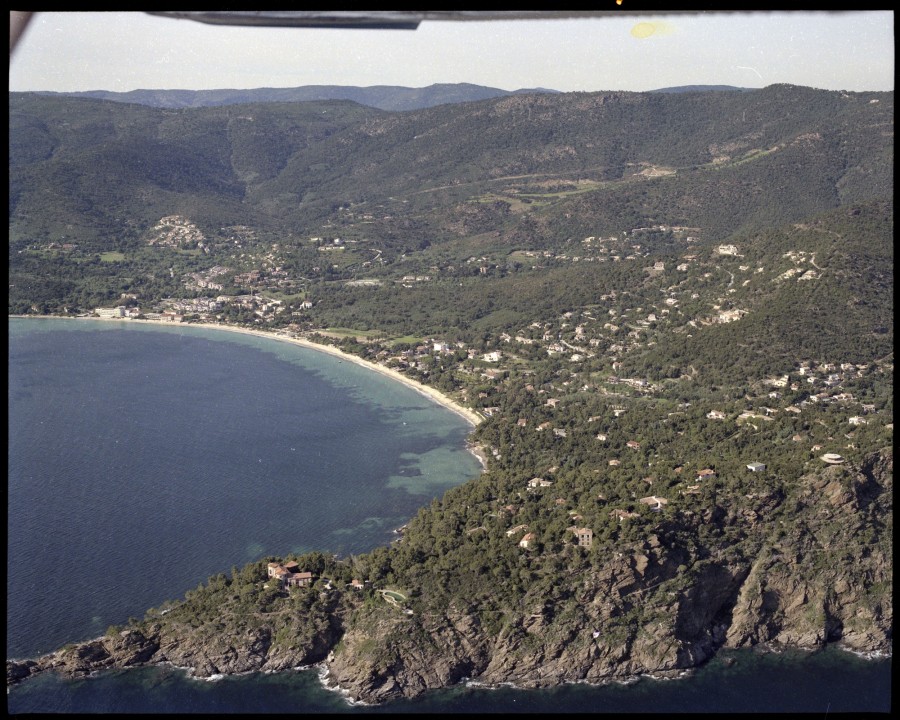 FRAD083_22FI_LAVANDOU_0042