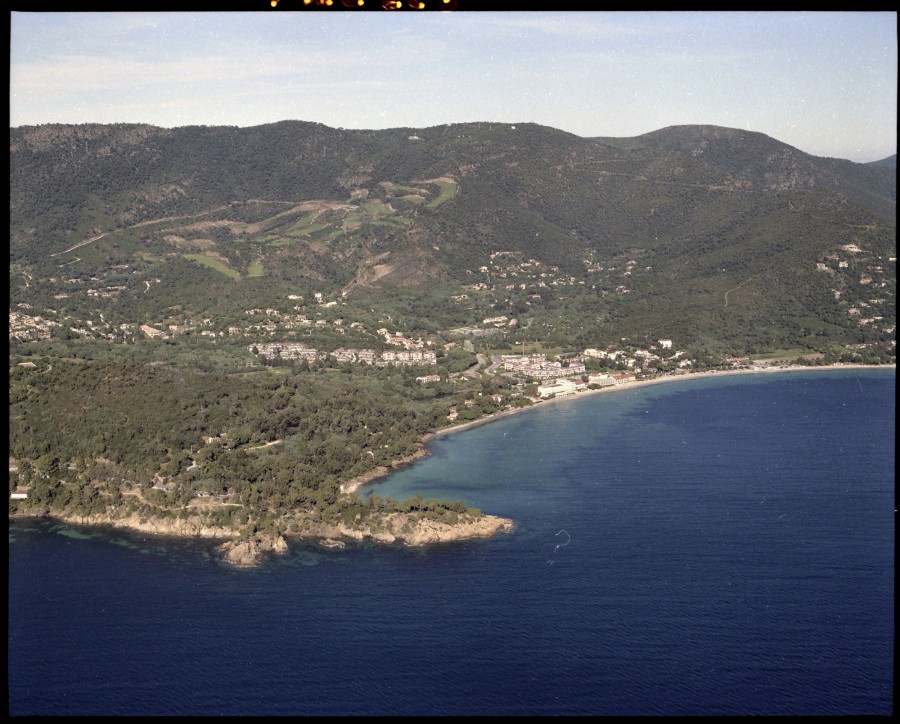 FRAD083_22FI_LAVANDOU_0054