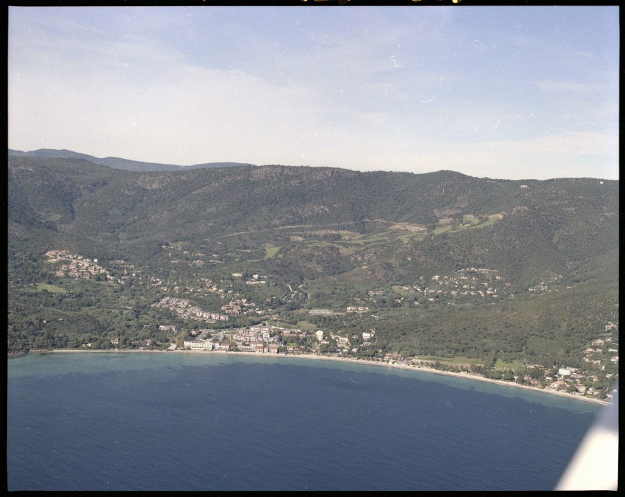 FRAD083_22FI_LAVANDOU_0056