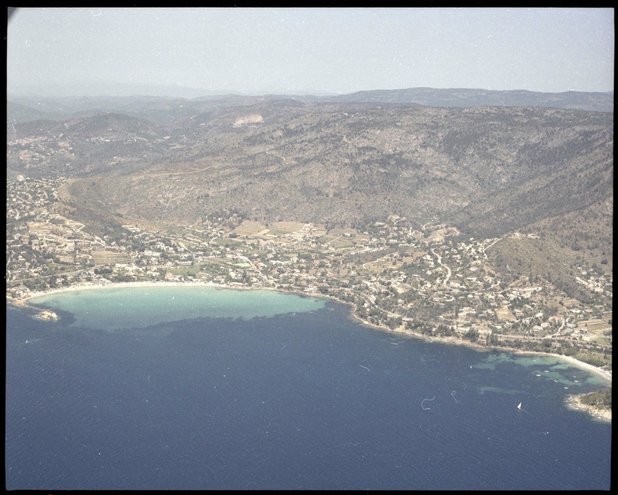 FRAD083_22FI_LAVANDOU_0063