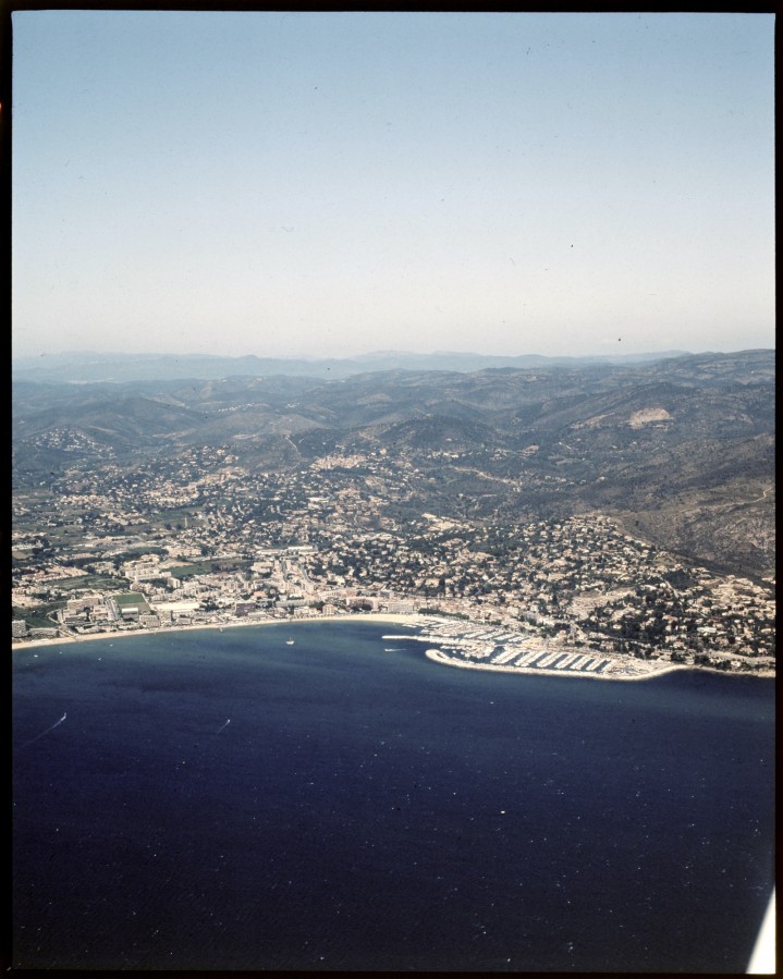 FRAD083_22FI_LAVANDOU_0070