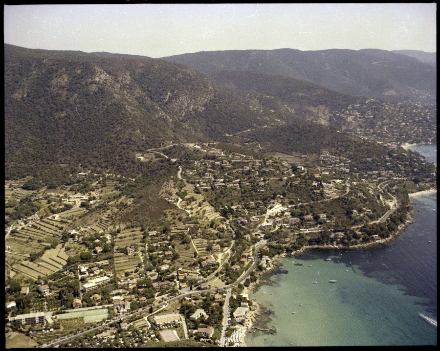 FRAD083_22FI_LAVANDOU_0088