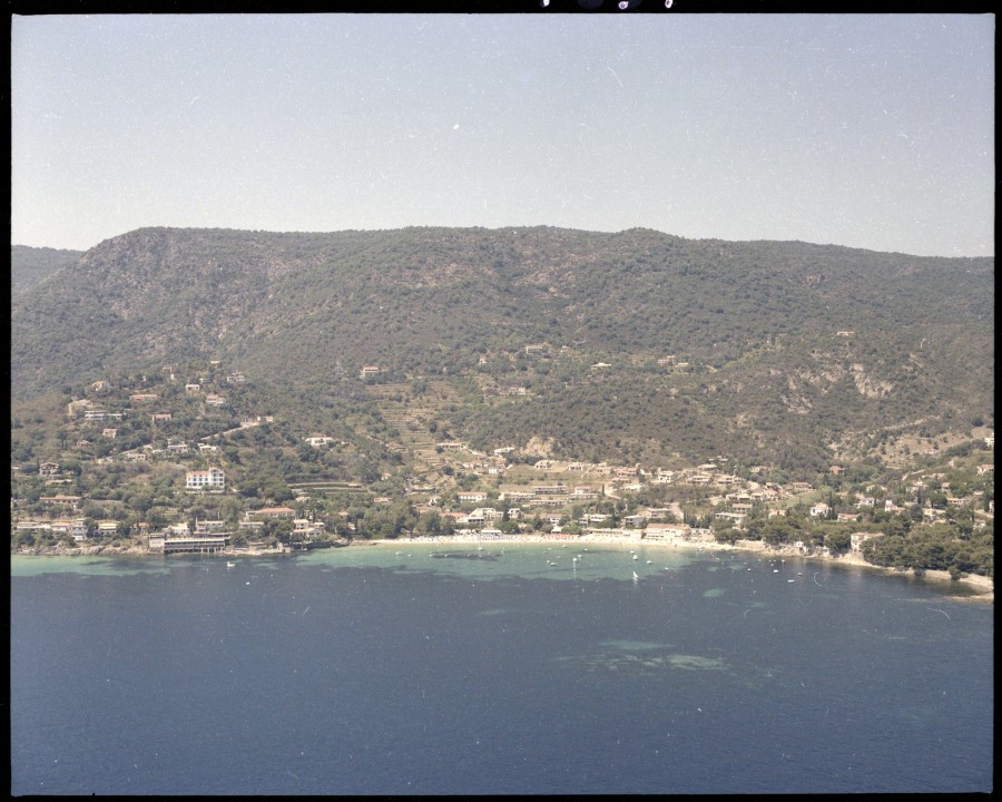 FRAD083_22FI_LAVANDOU_0090