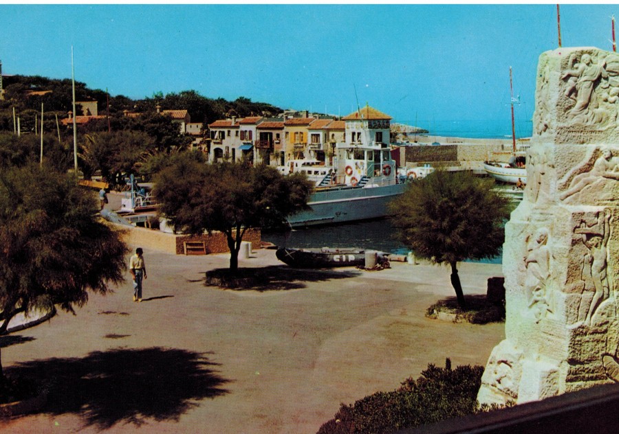 FRAD083_2 FI BANDOL 273 001