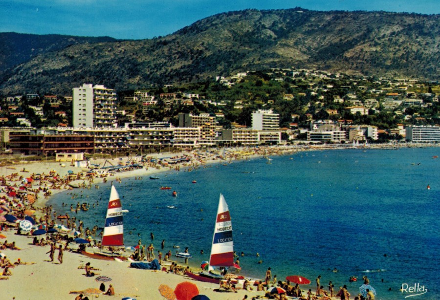 FRAD083_2 FI LE LAVANDOU 195 001