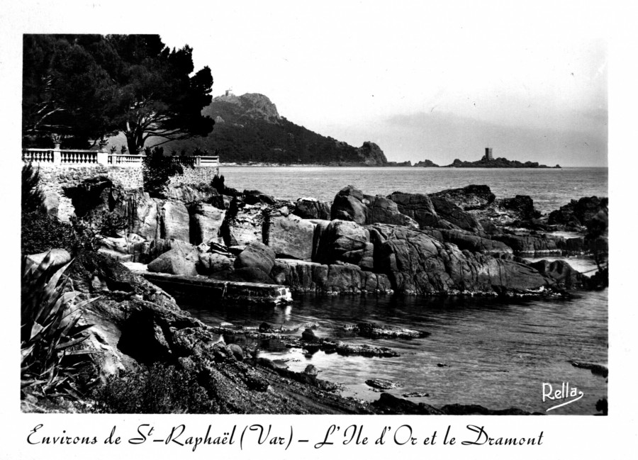 FRAD083_2 FI SAINT-RAPHAËL 704 001