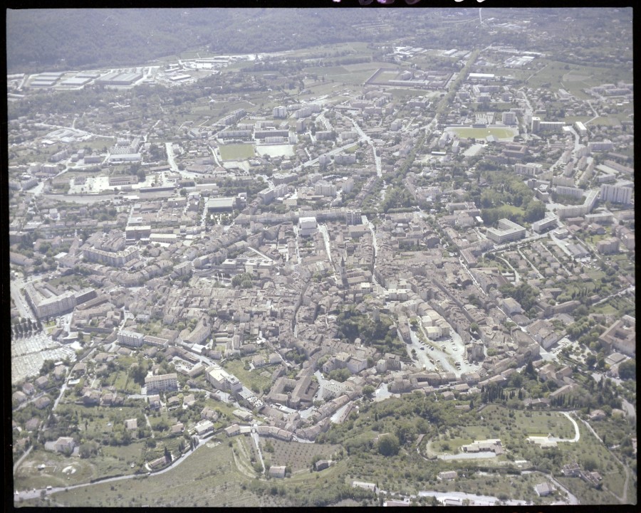 FRAD083_22FI_DRAGUIGNAN_0079