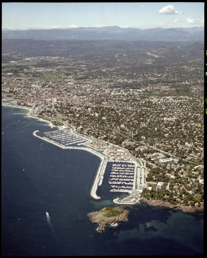 FRAD083_22FI_FREJUS_SAINT-RAPHAEL_0075