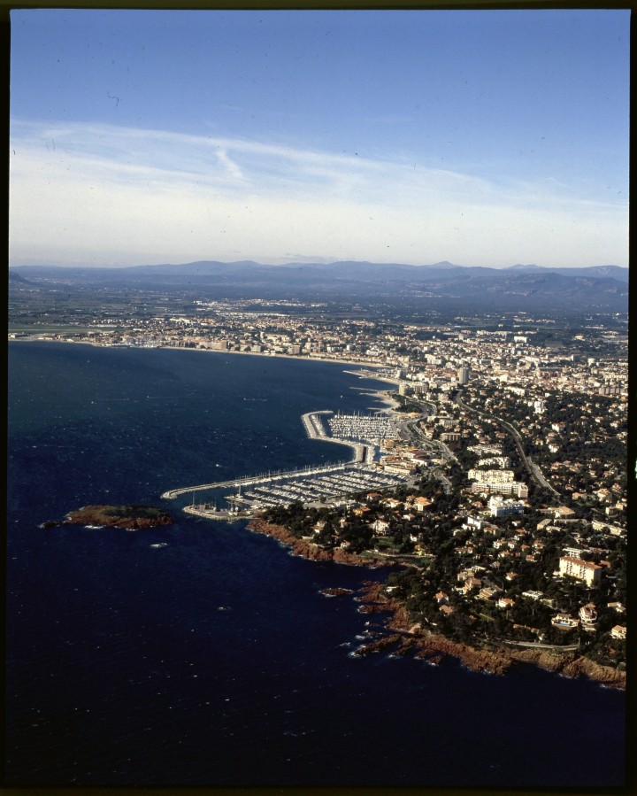 FRAD083_22FI_FREJUS_SAINT-RAPHAEL_0106