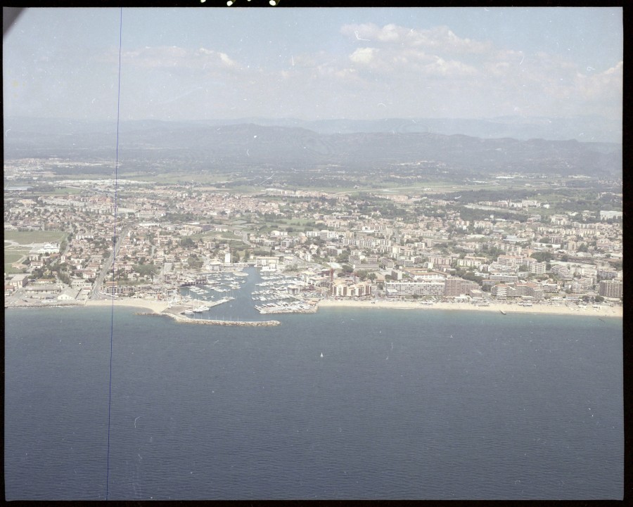 FRAD083_22FI_FREJUS_0153