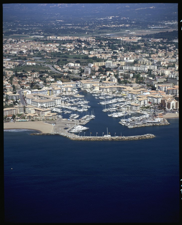 FRAD083_22FI_FREJUS_0160