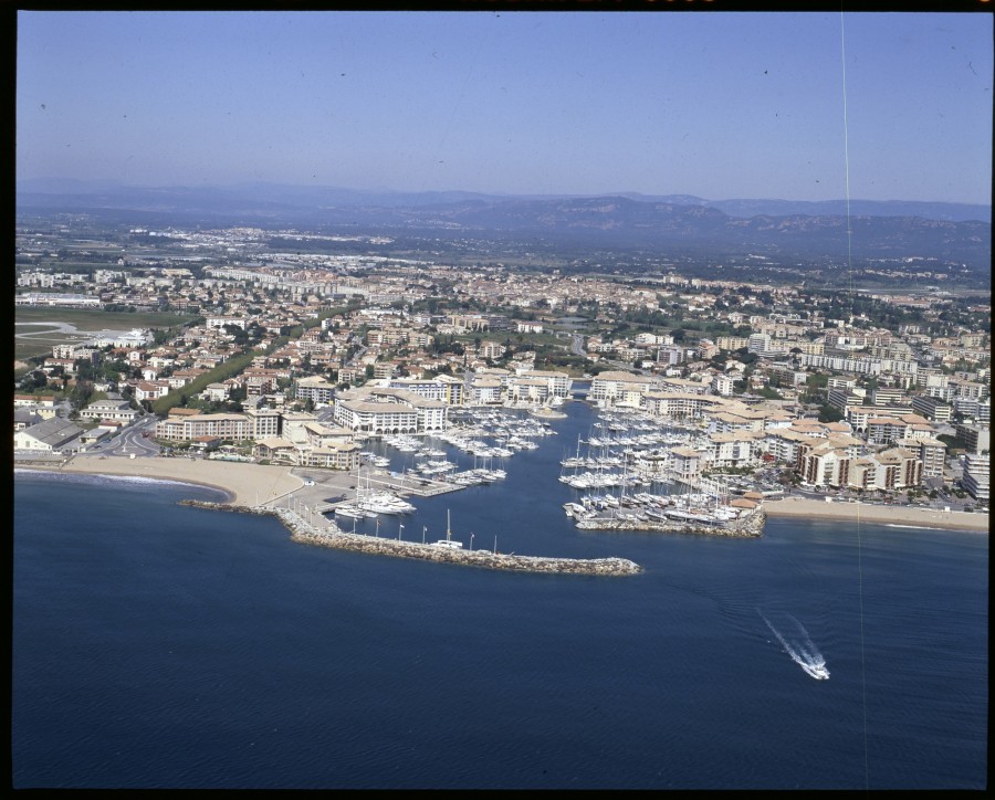 FRAD083_22FI_FREJUS_0163