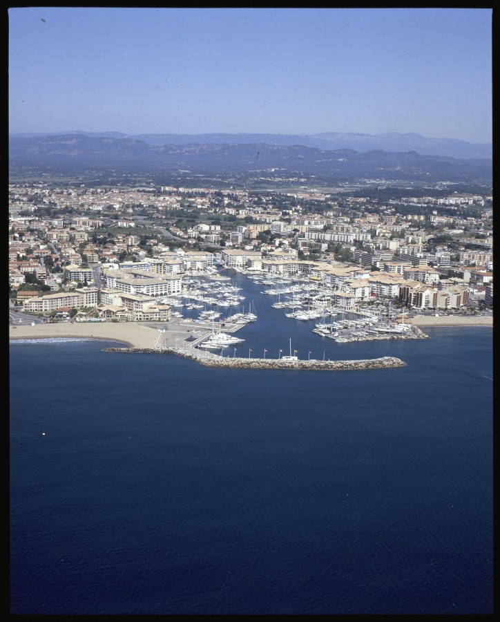 FRAD083_22FI_FREJUS_0165