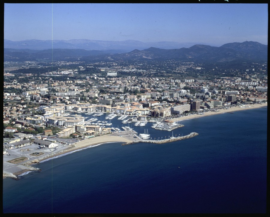 FRAD083_22FI_FREJUS_0169