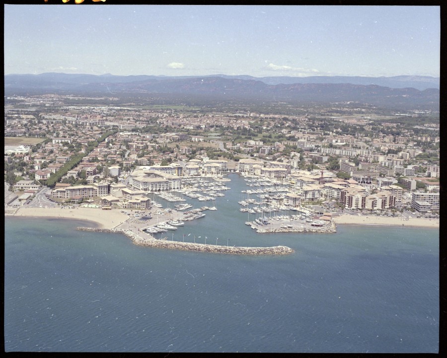 FRAD083_22FI_FREJUS_0197