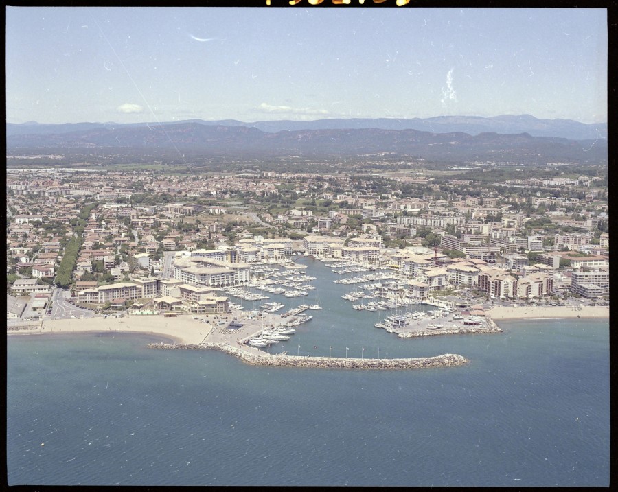 FRAD083_22FI_FREJUS_0198