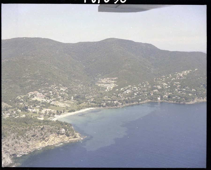 FRAD083_22FI_RAYOL-CANADEL-SUR-MER_0005