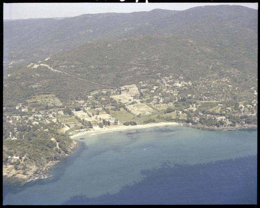 FRAD083_22FI_RAYOL-CANADEL-SUR-MER_0007