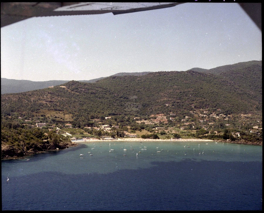 FRAD083_22FI_RAYOL-CANADEL-SUR-MER_0008