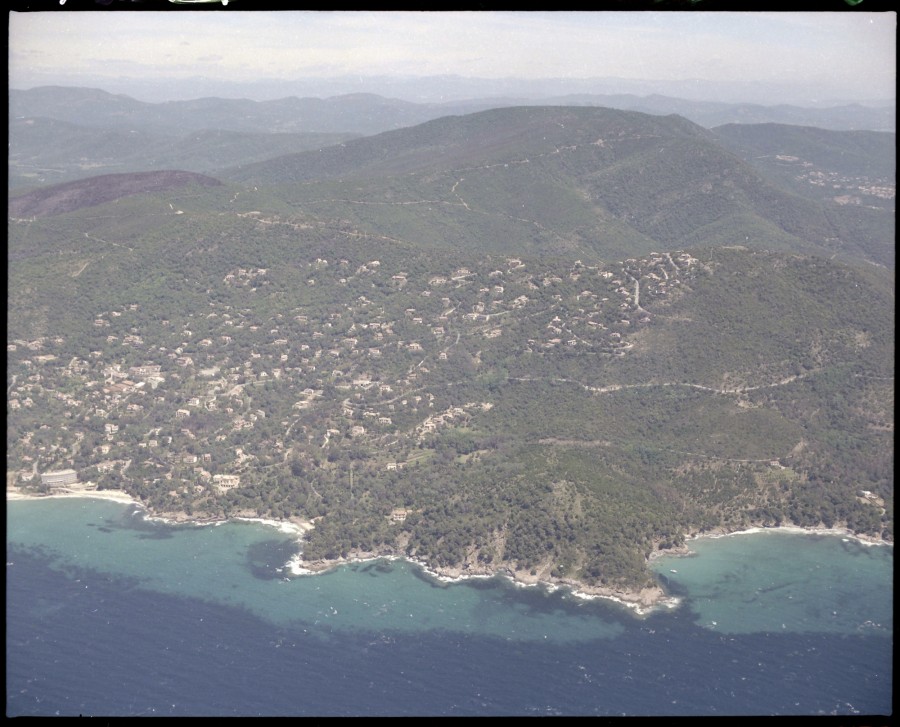 FRAD083_22FI_RAYOL-CANADEL-SUR-MER_0011