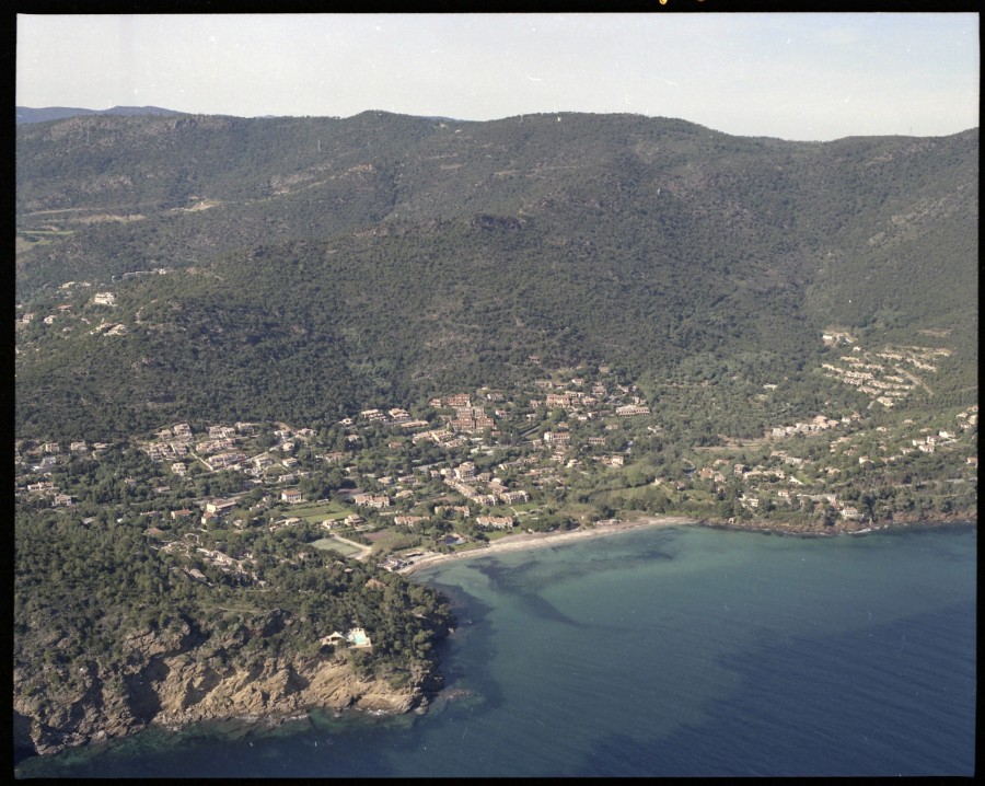 FRAD083_22FI_RAYOL-CANADEL-SUR-MER_0034