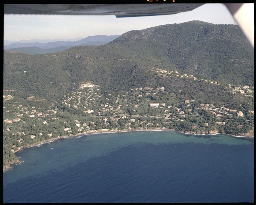 FRAD083_22FI_RAYOL-CANADEL-SUR-MER_0044