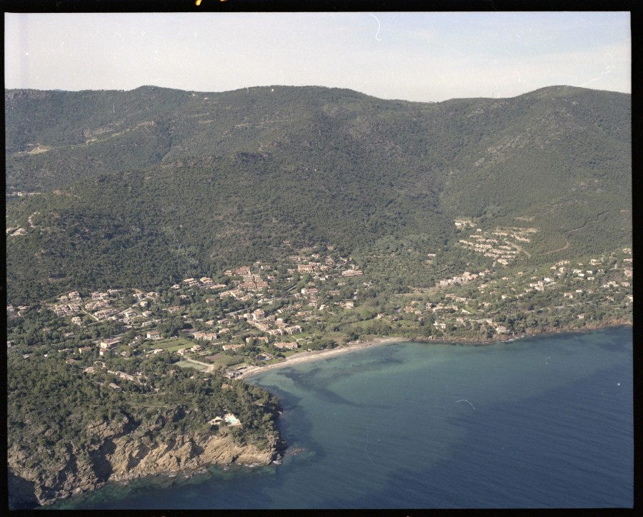 FRAD083_22FI_RAYOL-CANADEL-SUR-MER_0045