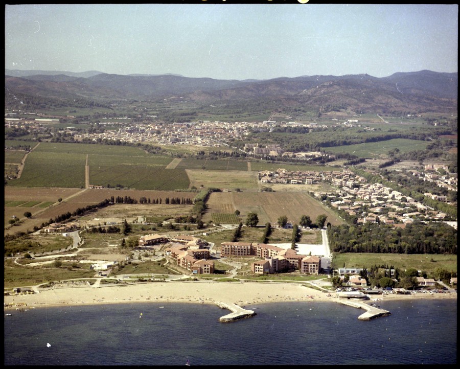 FRAD083_22FI_LONDE-LES-MAURES_0030