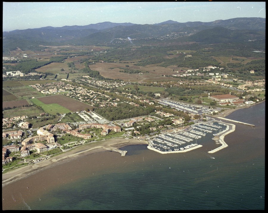 FRAD083_22FI_LONDE-LES-MAURES_0121