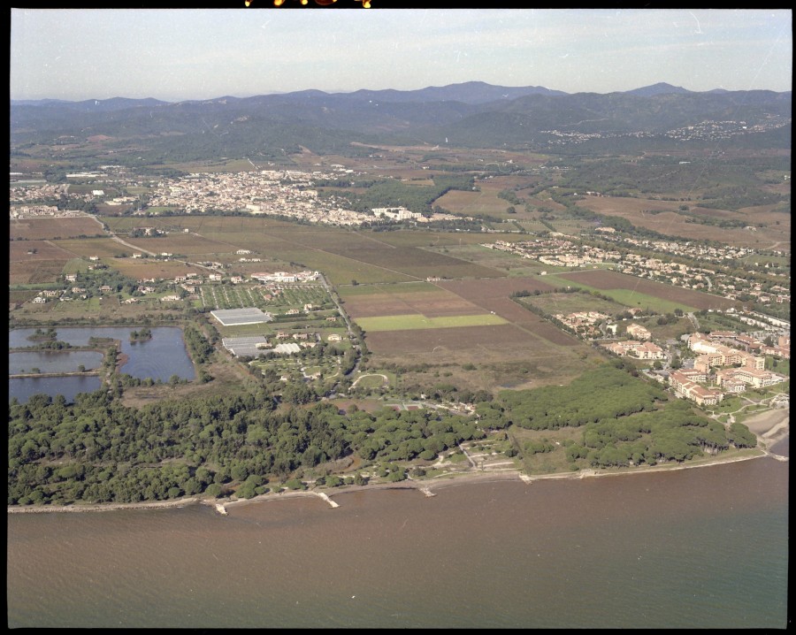 FRAD083_22FI_LONDE-LES-MAURES_0122