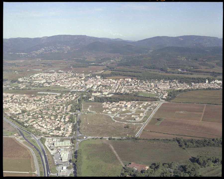 FRAD083_22FI_LONDE-LES-MAURES_0123