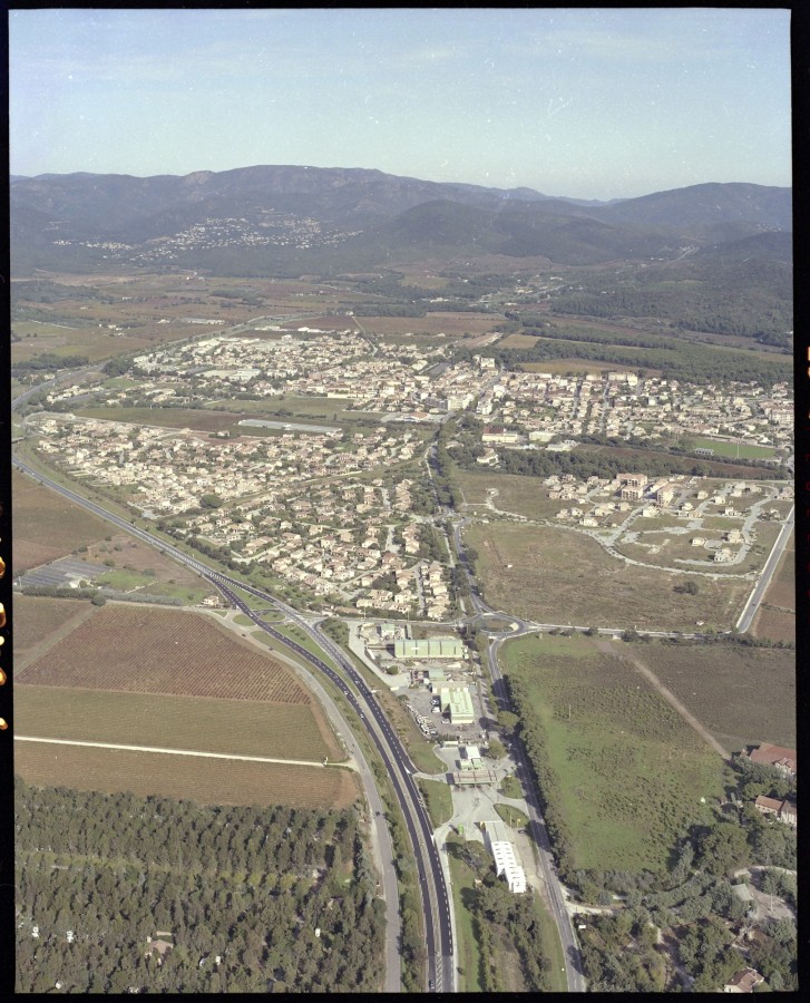 FRAD083_22FI_LONDE-LES-MAURES_0124