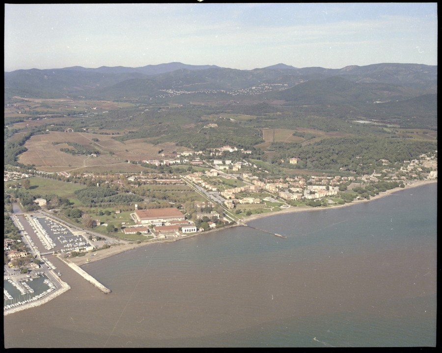 FRAD083_22FI_LONDE-LES-MAURES_0127