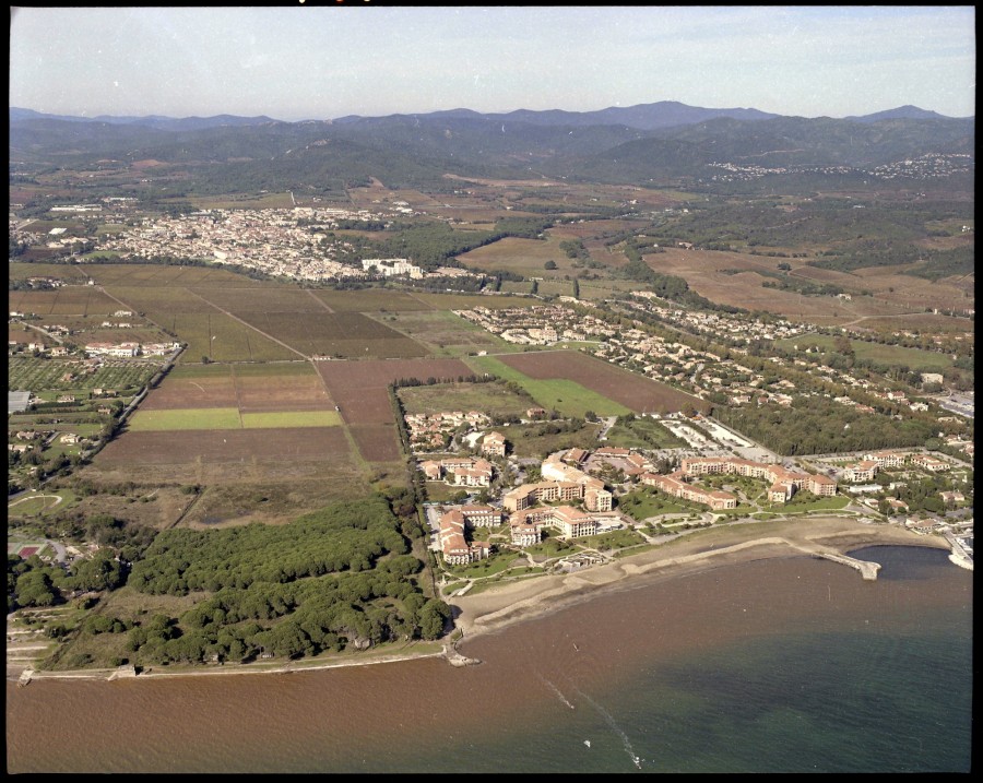 FRAD083_22FI_LONDE-LES-MAURES_0128