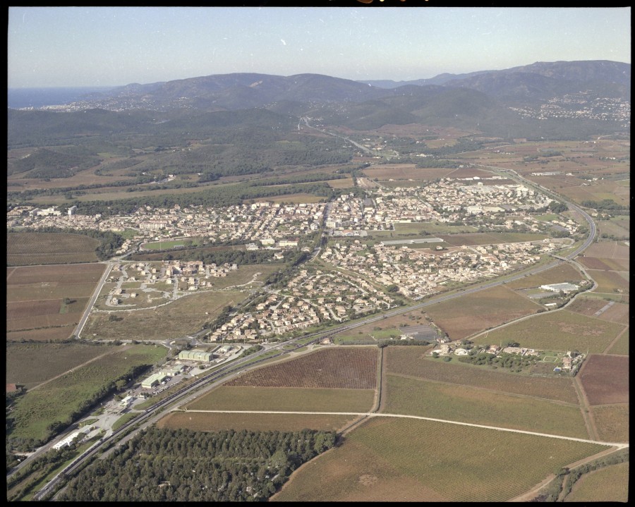 FRAD083_22FI_LONDE-LES-MAURES_0129