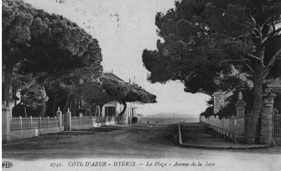 FRAD083_2 FI HYERES 895 001