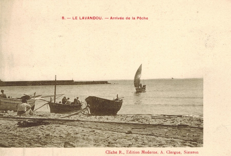 FRAD083_2 FI LE LAVANDOU 230 001