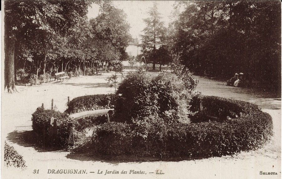 FR_AD83_2FI_DRAGUIGNAN_379