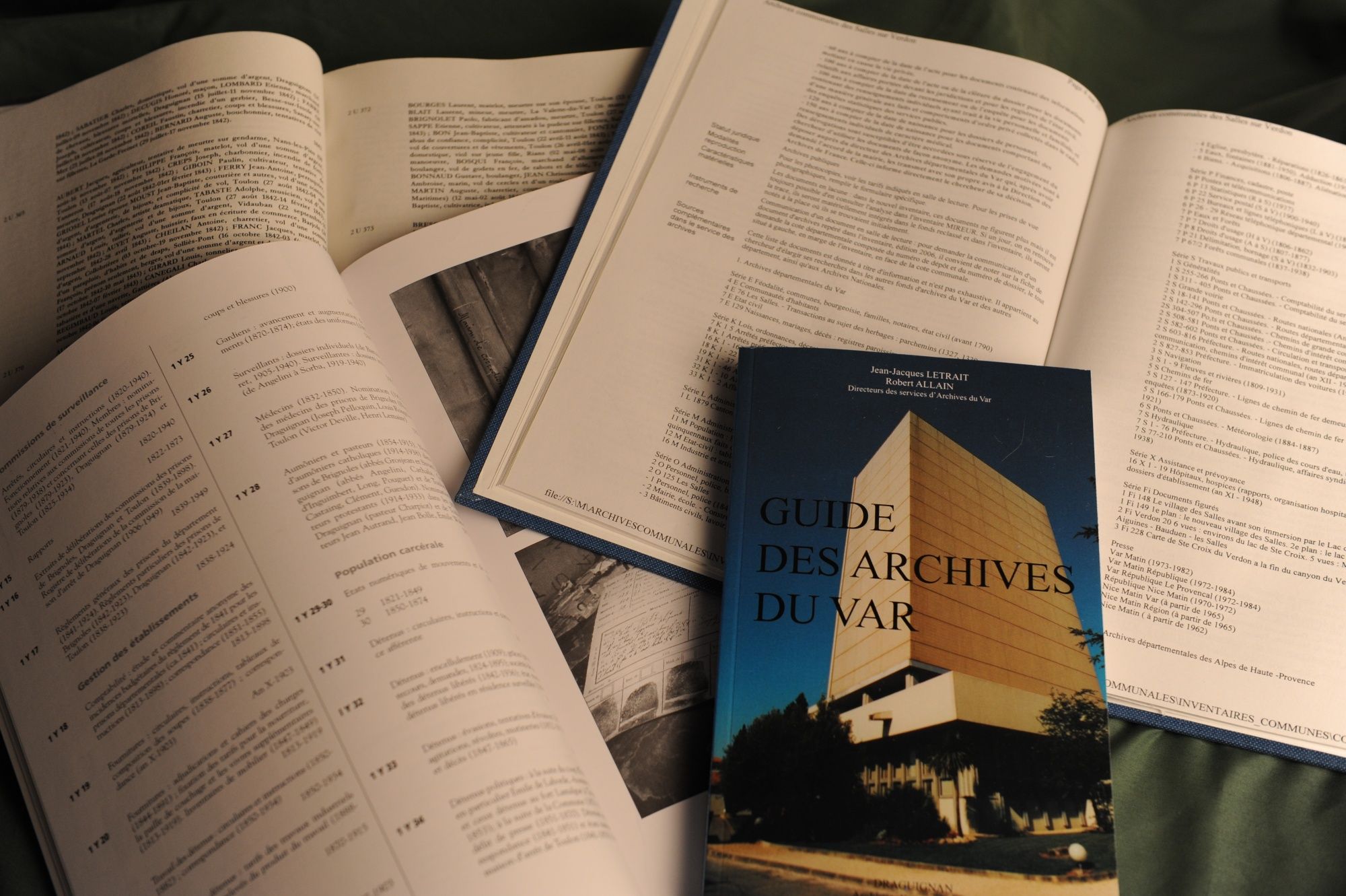 Rechercher dans tous les inventaires d'archives