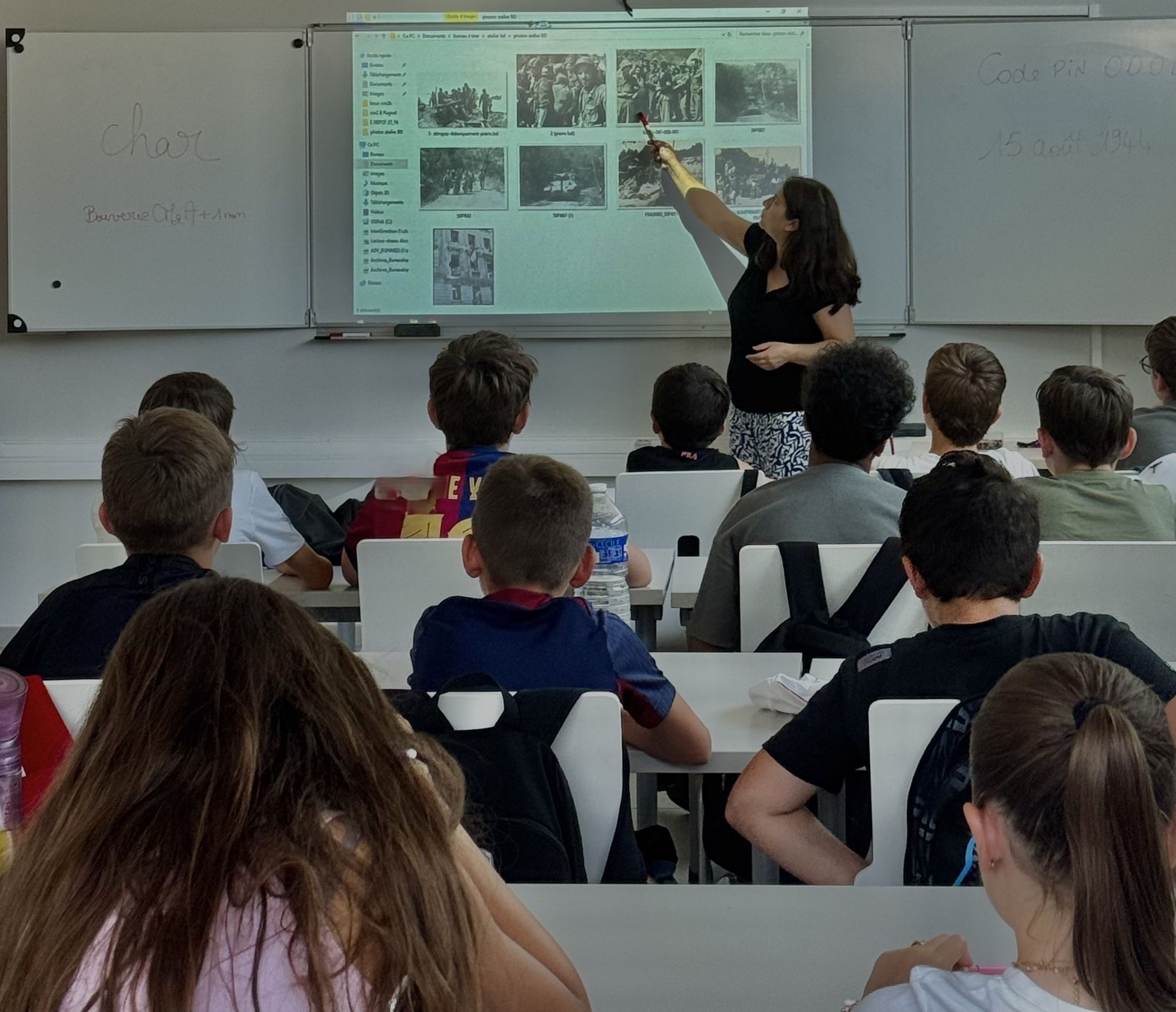 Atelier dans la salle de service éducatif