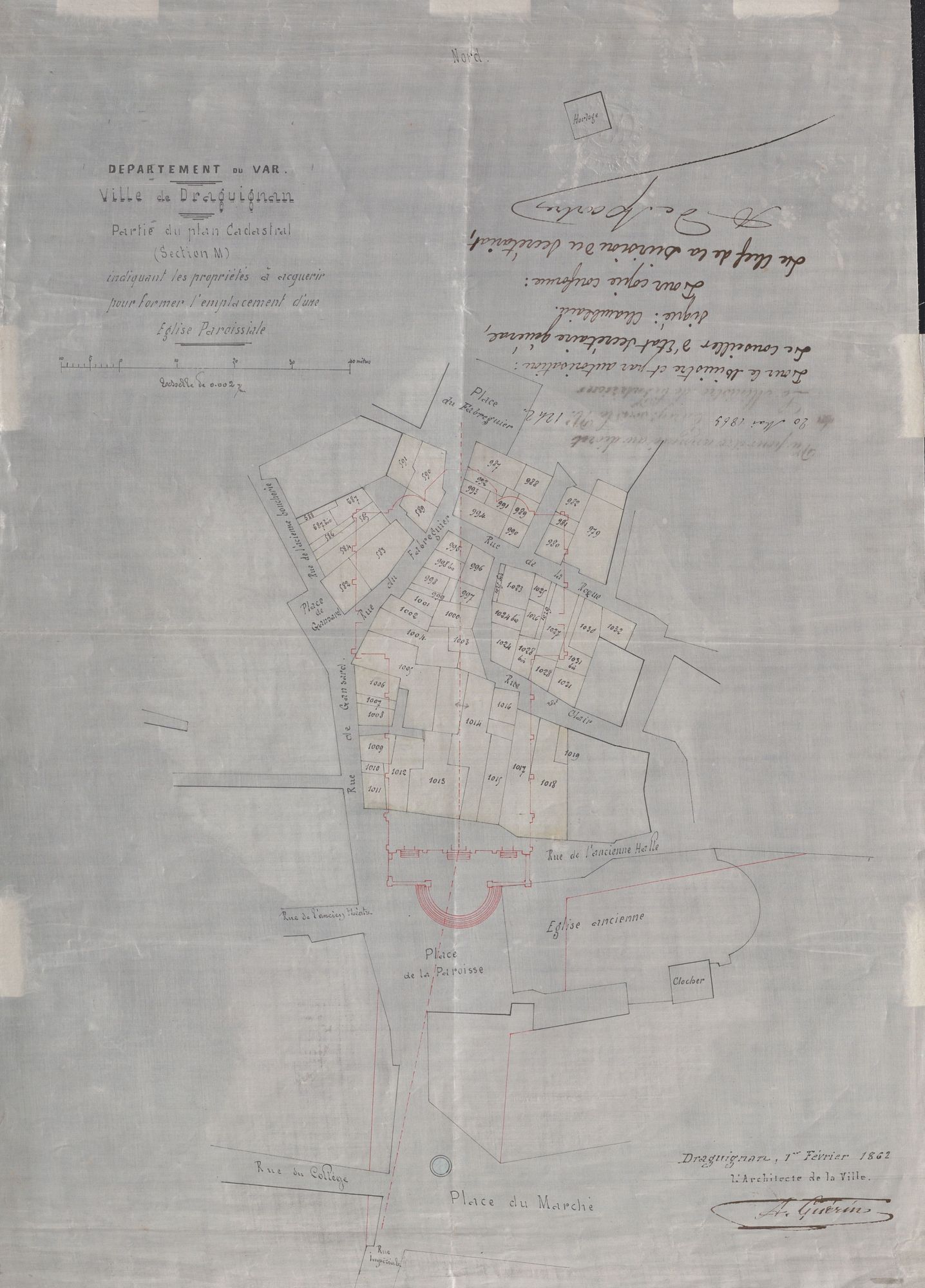 Ce document en toile calandrée (même technique de mise en tension à la chaleur que le calque mais pour un papier à base de fibre de tissus et non de fibre de bois) étant transparent, il est difficile à lire de prime abord. En raison de la nature du support, la restauration a été longue pour mettre à plat le document sans l'endommager. En son centre, on a superposé le dessin des contours de la future église de Draguignan (actuelle église Saint-Michel, en haut du marché) à l'encre rouge sur le cadastre, les parcelles sont en jaune pâle avec inscription des numéros. Dans le même dossier, un tableau des propriétaire est présent afin de pourvoir connaître les personnes à exproprier pour la réalisation du présent ouvrage. Le dessin est signé A. Guérin, architecte de la ville, 1862. En haut à gauche, les informations afférentes au document "Département du Var, ville de Draguignan, partie du plan cadastral (section M) indiquant les propriétés à acquérir pour former l'emplacement d'une église paroissiale" suivies de l'échelle 0,002 mètre par mètre.
En haut à droite, le texte est inversé, il s'agit de la signature du conseiller d'Etat secrétaire général, ces signatures de validation sont souvent inversées par rapport au sens de lecture.
