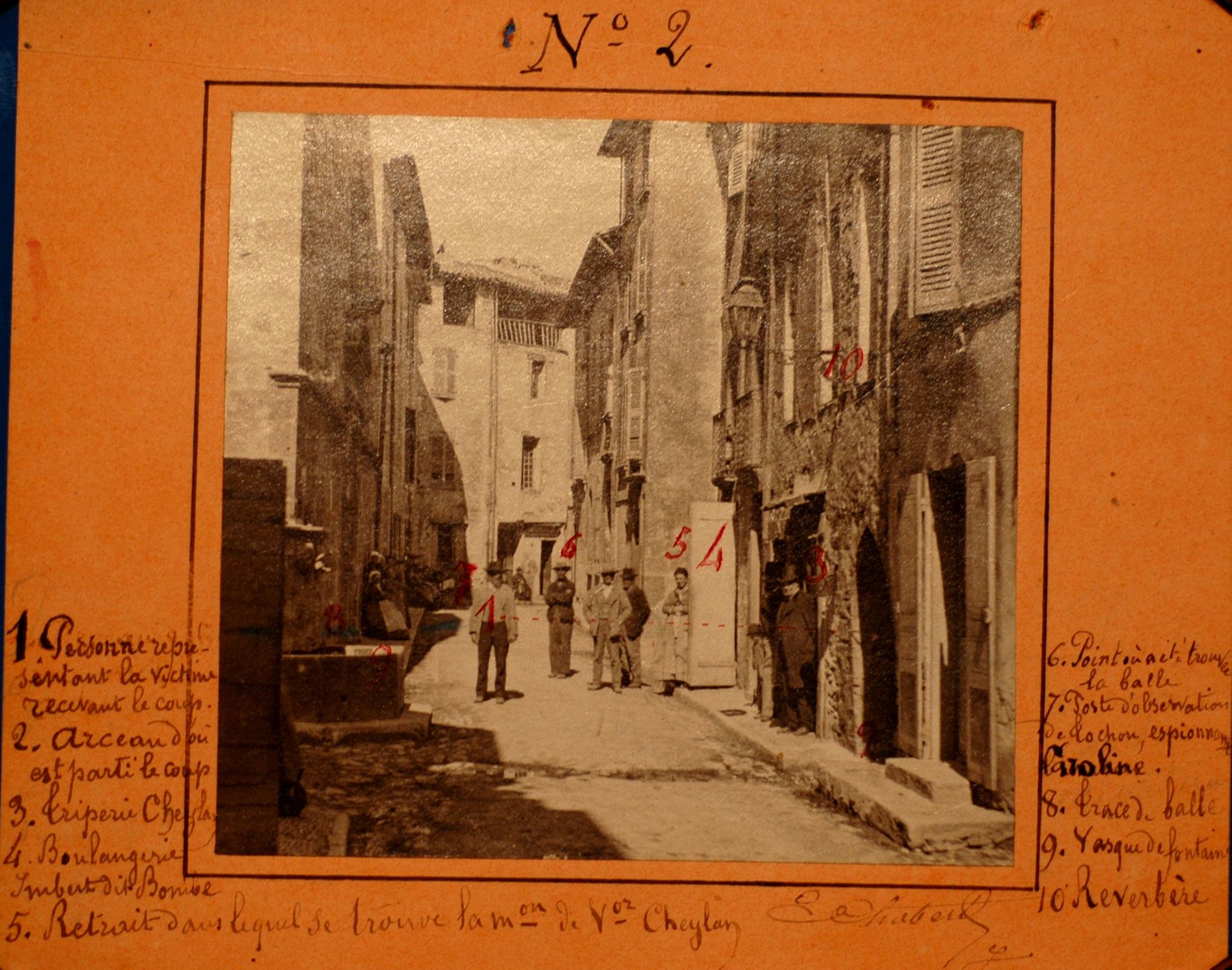 Photographie annotée servant à la reconstitution d'une scène du crime (Tourves, 1878). 2 U 571