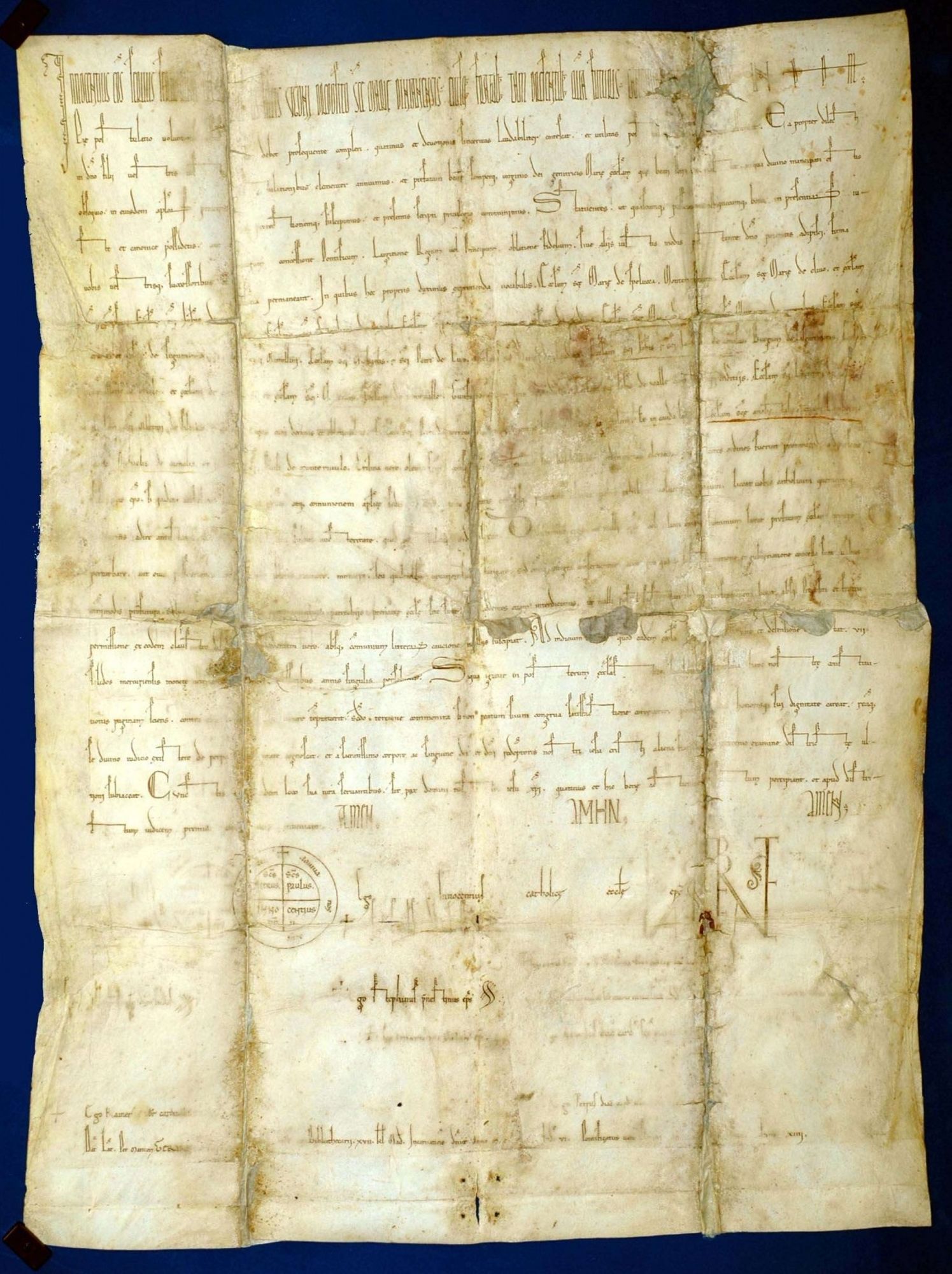 Bulle pontificale d'Innocent II (1143) 6 G 2 bis