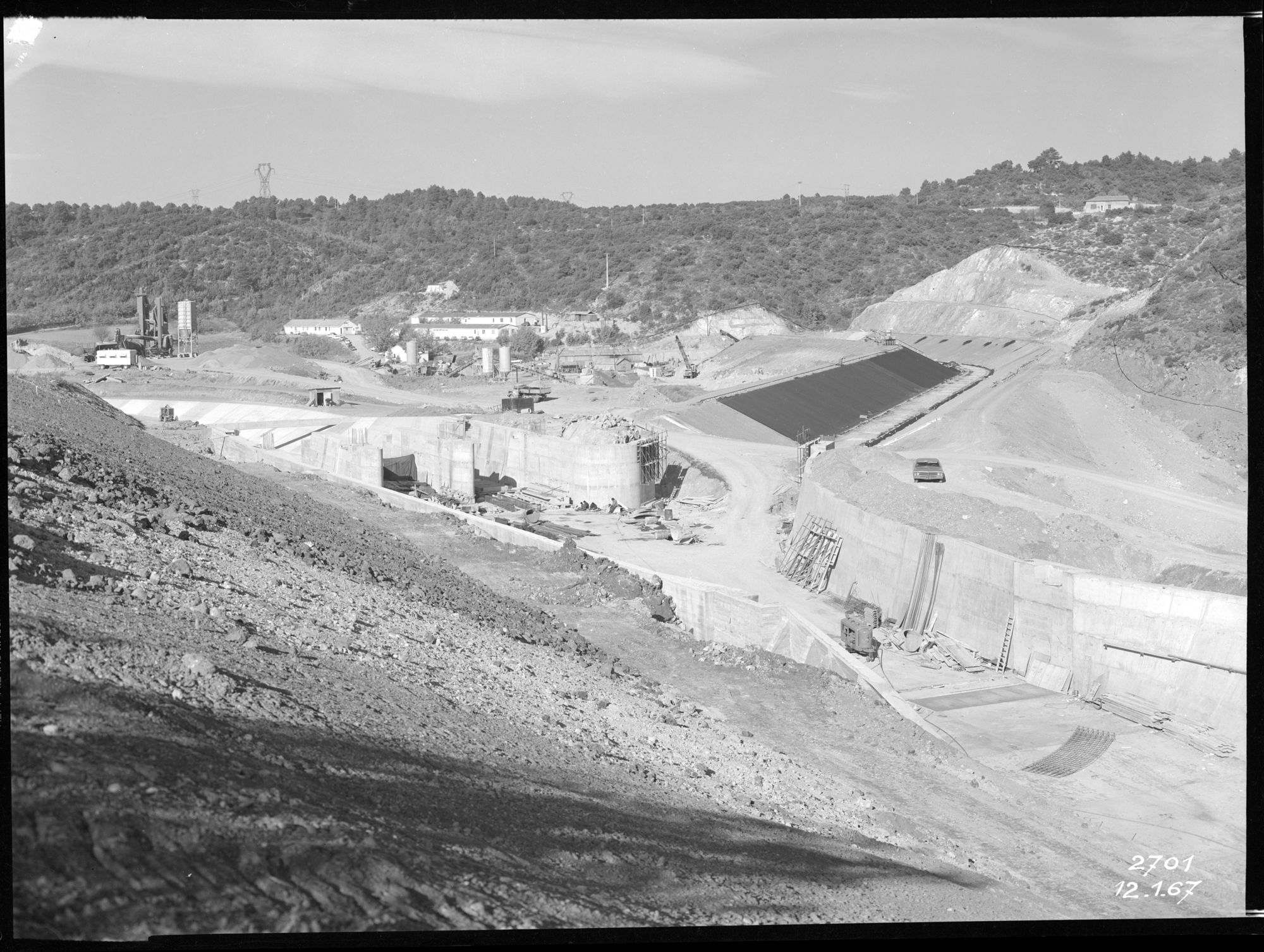 Chantier de construction du canal à un embranchement